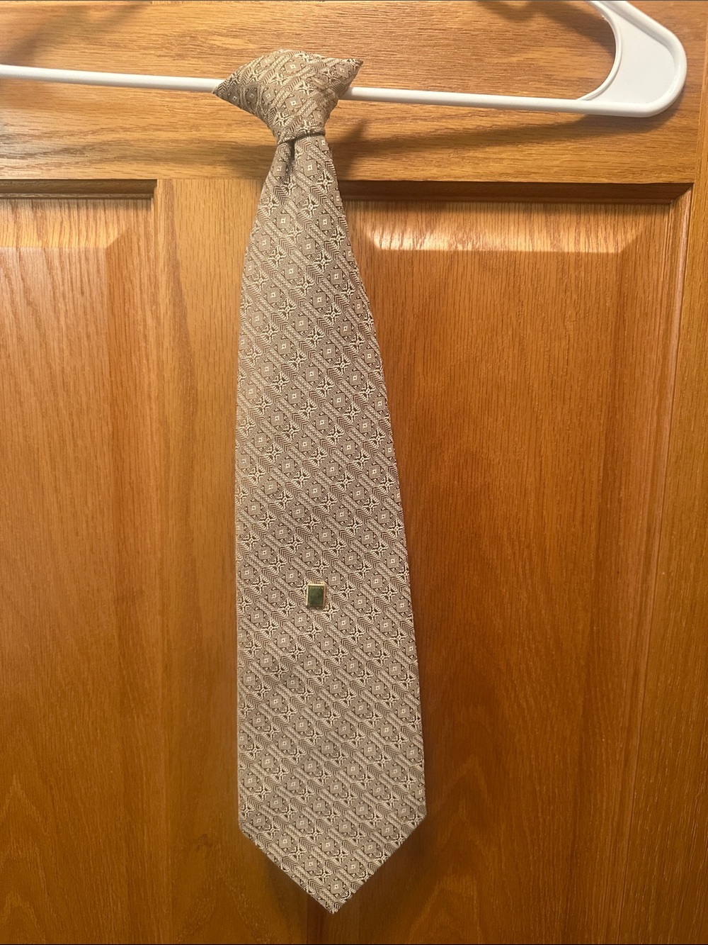 Vintage 1950-1970 spring loaded clip tie Sears Beige Geometric Pattern Men Tie